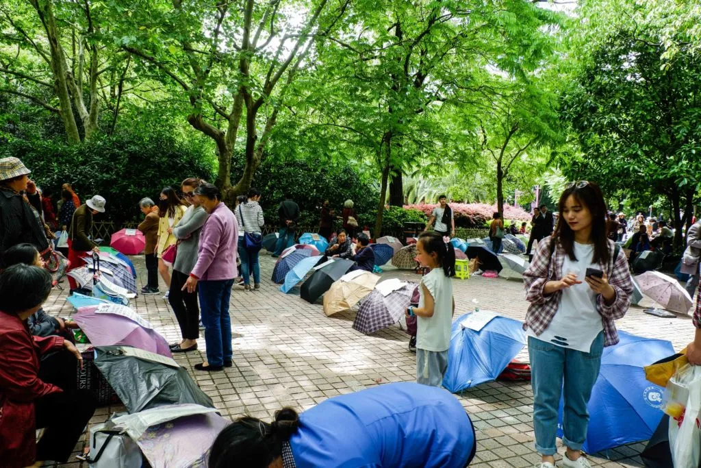 Pasar Jodoh di Shanghai Ramai Menjelang Akhir Pekan