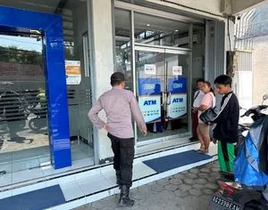 Polsek Plemahan Gelar Patroli Perbankan untuk Tingkatkan Keamanan Warga