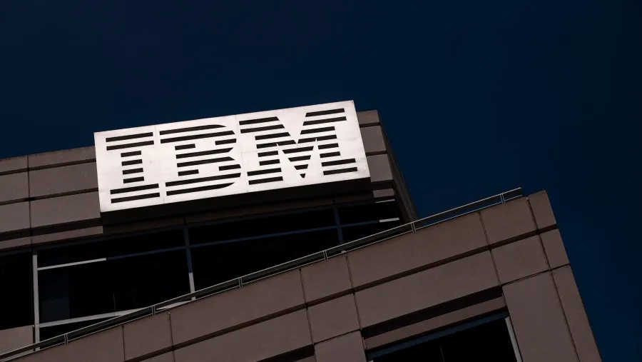 Saham IBM Anjlok 13% Setelah Inovasi AI Anthropic Modernisasi Cobol