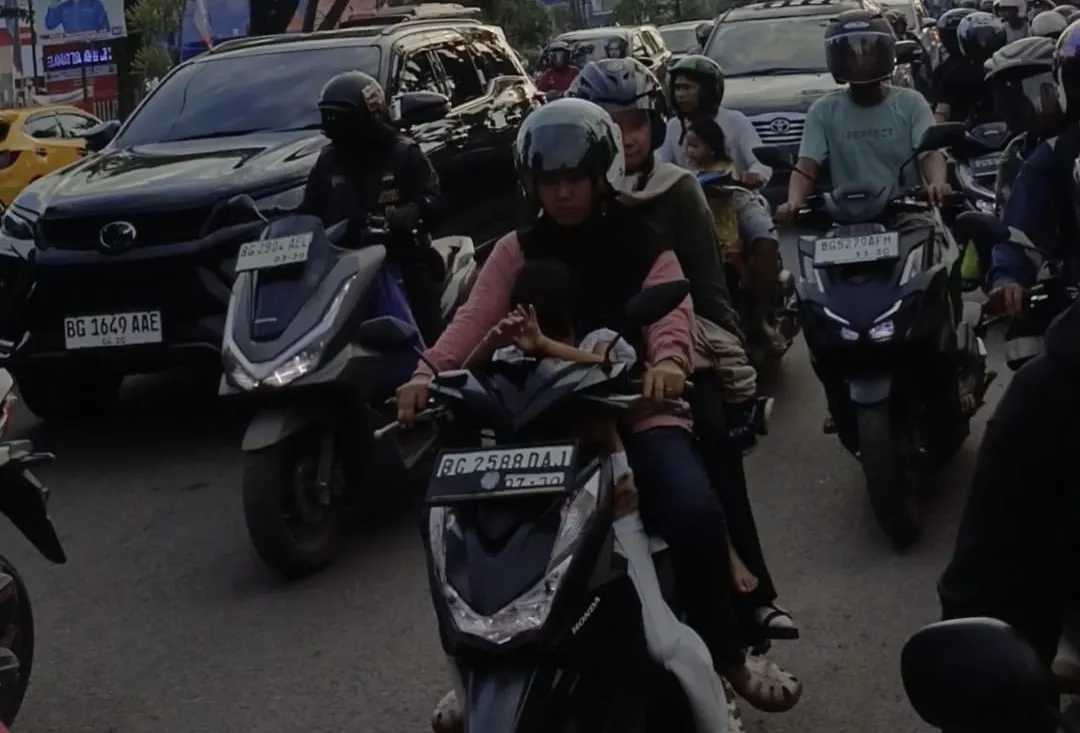 Tips Aman Berkendara Motor Menjelang Berbuka Puasa dari Astra Motor Sumsel