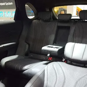 LEPAS L8: SUV Inovatif Berbasis LEX Platform dengan Fitur Keselamatan Tinggi