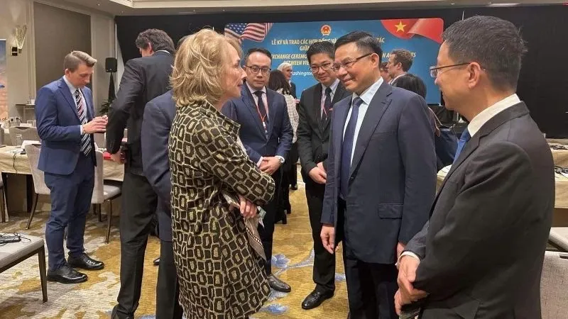 Vietnam dan AS Tandatangani Perjanjian Kerja Sama Perdagangan Strategis
