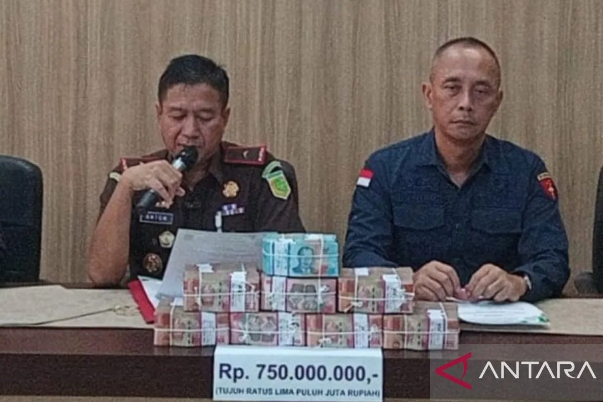 Harnojoyo Kembalikan Rp750 Juta Terkait Kasus Korupsi Pasar Cinde