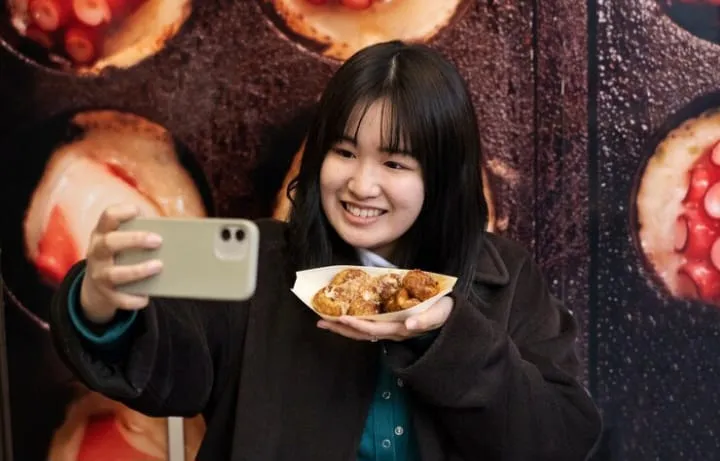 Perbedaan Respons Korsel dan Jepang Terhadap Tren Makanan Viral
