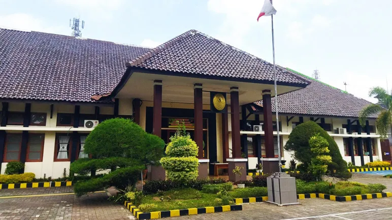 Pengamanan Ketat Jelang Sidang Perdana Aktivis Mahasiswa Untidar
