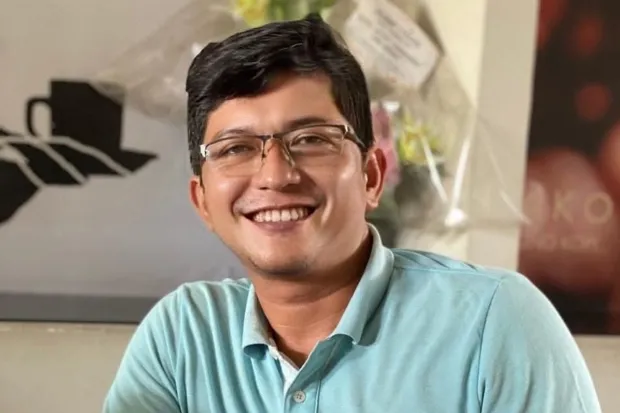 Abay: Simbol Kemanusiaan di Tengah Kerusuhan di Makassar