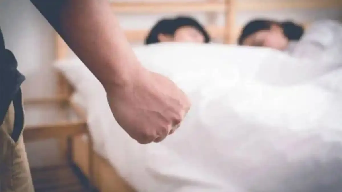 Suami Gerebek Istri di Kamar Kos Bersama Sopir Travel Jelang Sahur