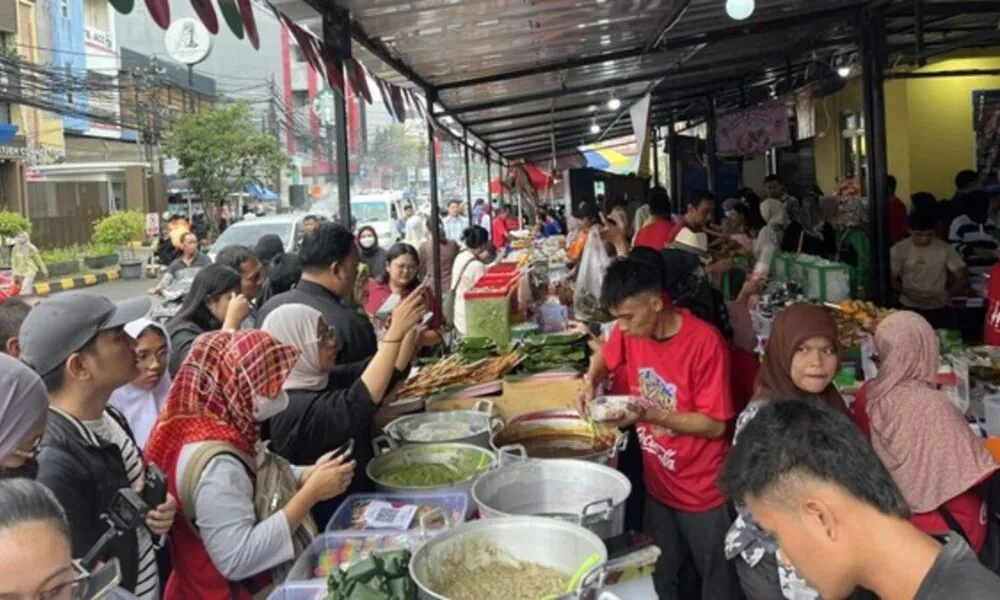 Dampak Fenomena 'War Takjil' terhadap Pola Kemacetan di Jakarta Selama Ramadan