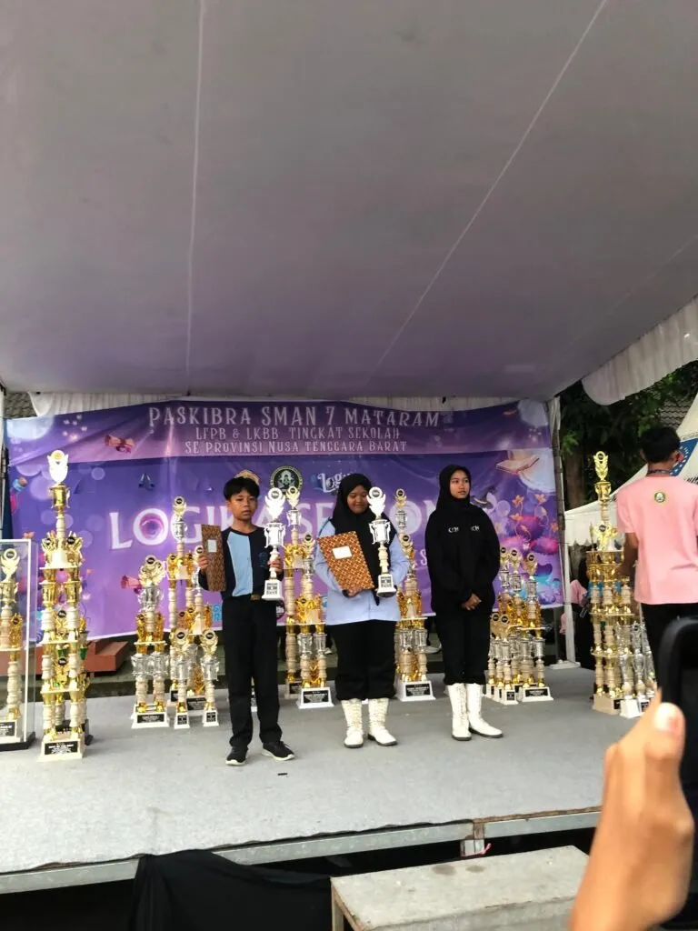 Paskib MTsN 2 Mataram Sabet Juara 3 Lomba Logika 2025