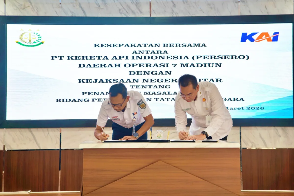 KAI Daop 7 Madiun dan Kejaksaan Blitar Tandatangani MoU Penanganan Hukum