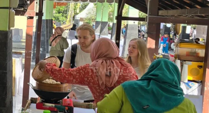 Transformasi Pasar Ngasem: Dari Pasar Burung Menjadi Sentra Kuliner Yogyakarta
