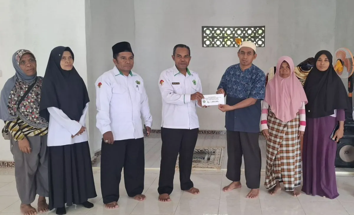 ASN Kemenag TTS Salurkan Bantuan untuk Korban Banjir di Boentuka