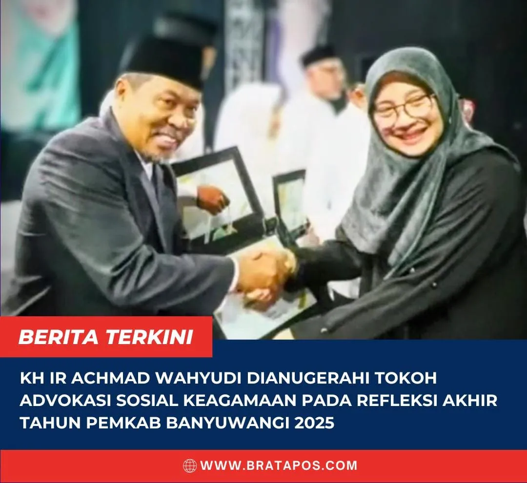 KH Ir Achmad Wahyudi Terima Penghargaan Tokoh Advokasi Sosial Keagamaan di Banyuwangi