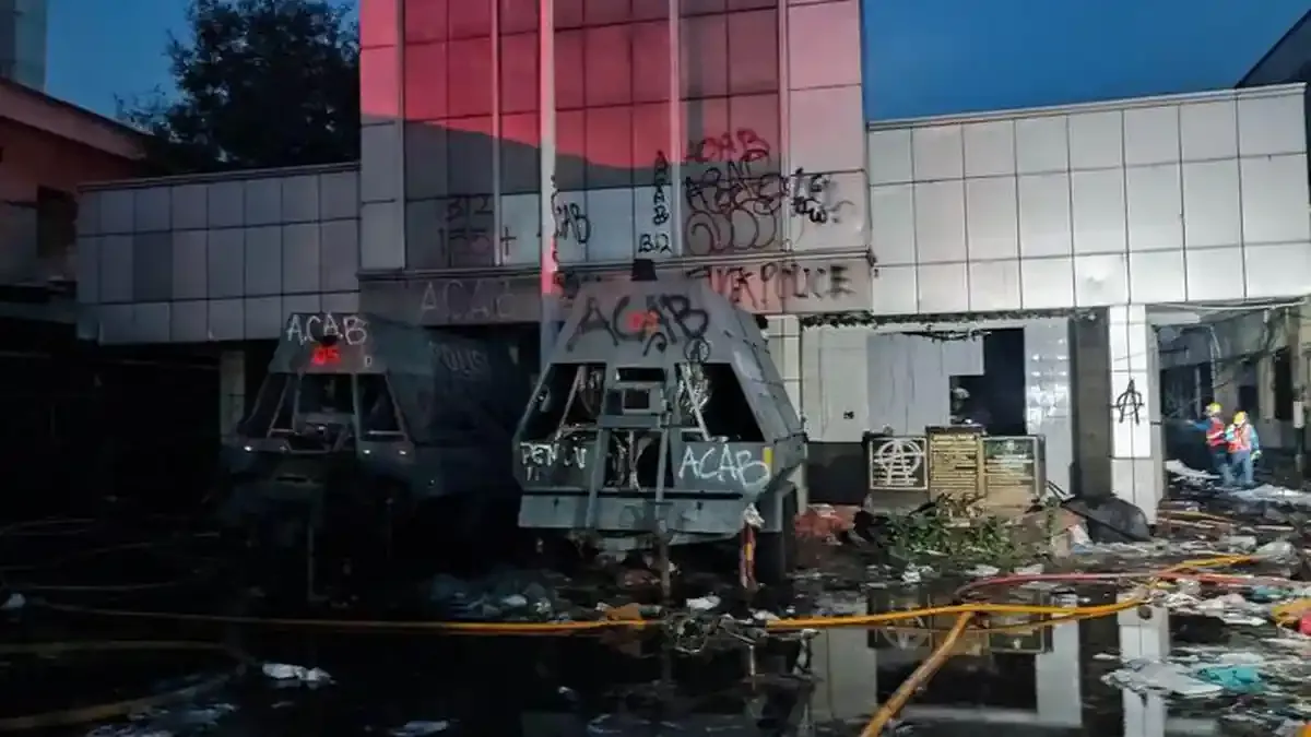 Kebakaran Markas Gegana di Jakarta Pusat dan Patroli Besar Pasca Demonstrasi