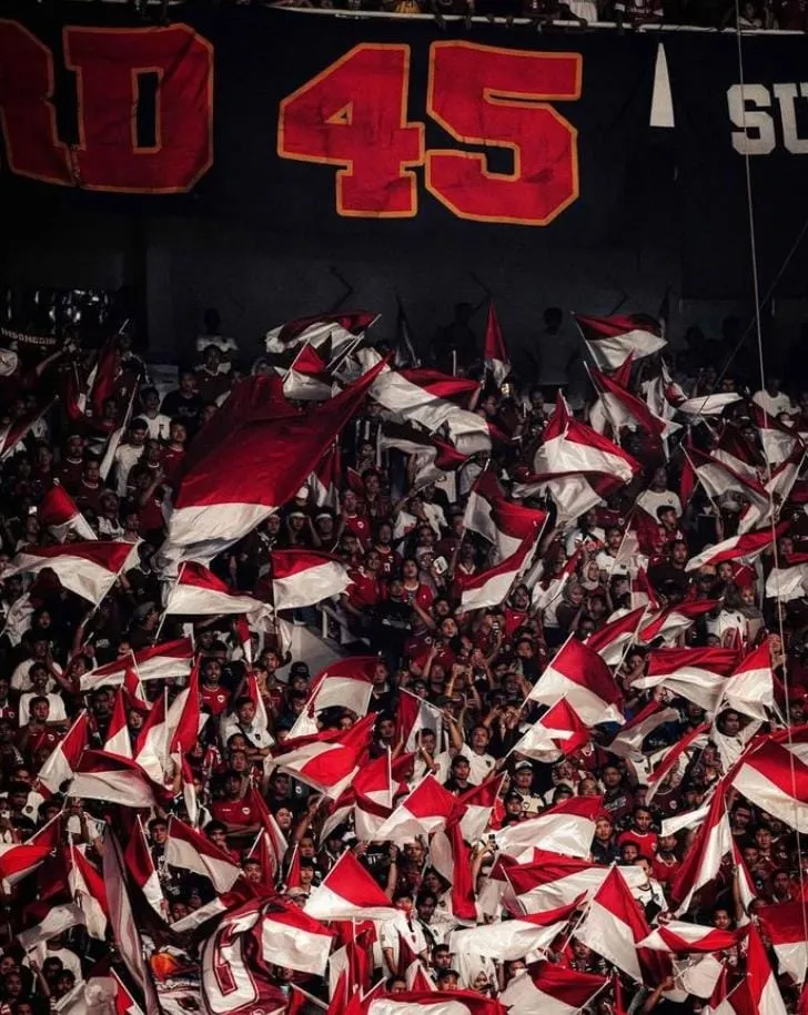 Kultur Ultras: Transformasi Dukungan Suporter Sepak Bola di Indonesia