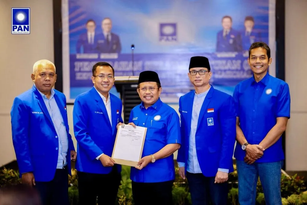 Ketua DPD PAN Bima Resmi Terima SK, Siap Targetkan 10 Kursi di Pemilu Mendatang