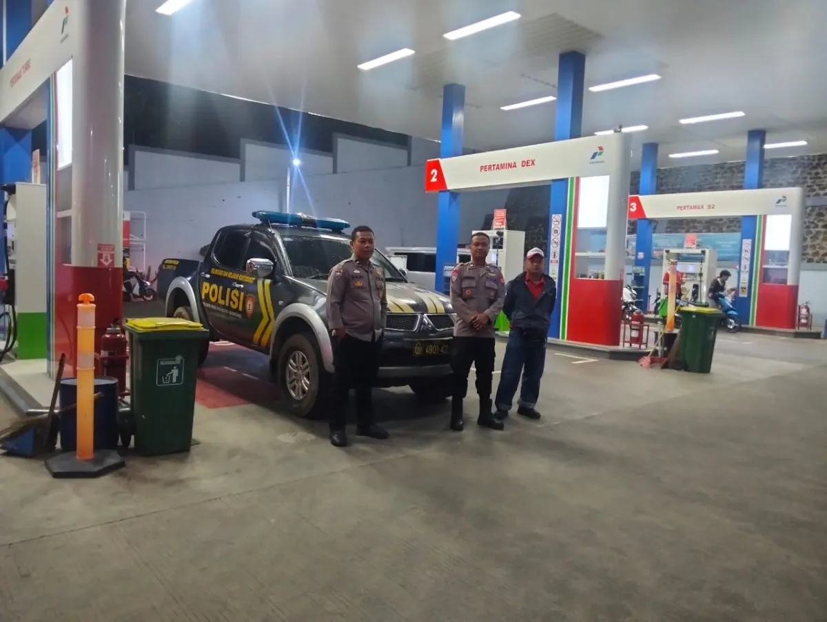 Polsek Ibun Gelar Patroli Malam untuk Amankan Wilayah Selama Ramadhan
