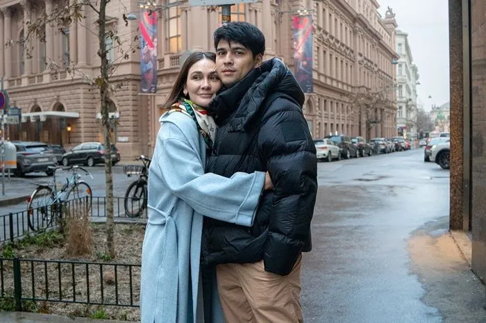 Luna Maya dan Maxime Bouttier Pilih Hot Pot Sehat untuk Buka Puasa