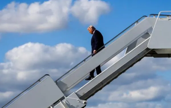 Bandara Internasional Palm Beach Diubah Menjadi Nama Donald Trump