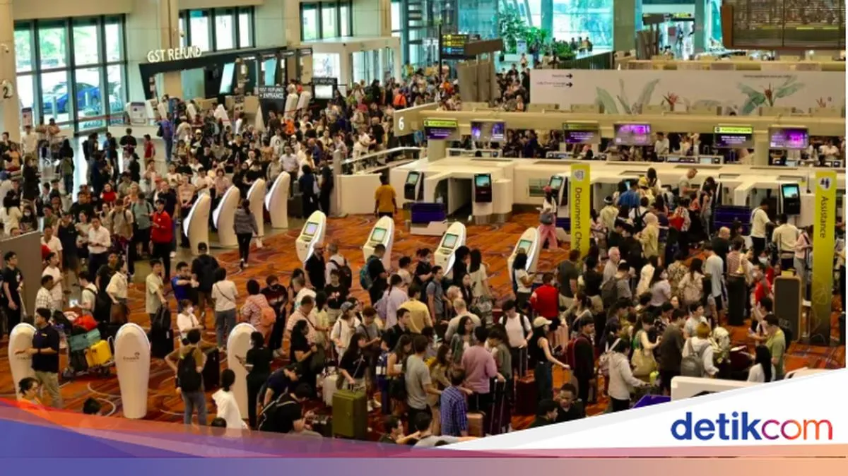Turis China Dominasi Belanja di Bandara Asia