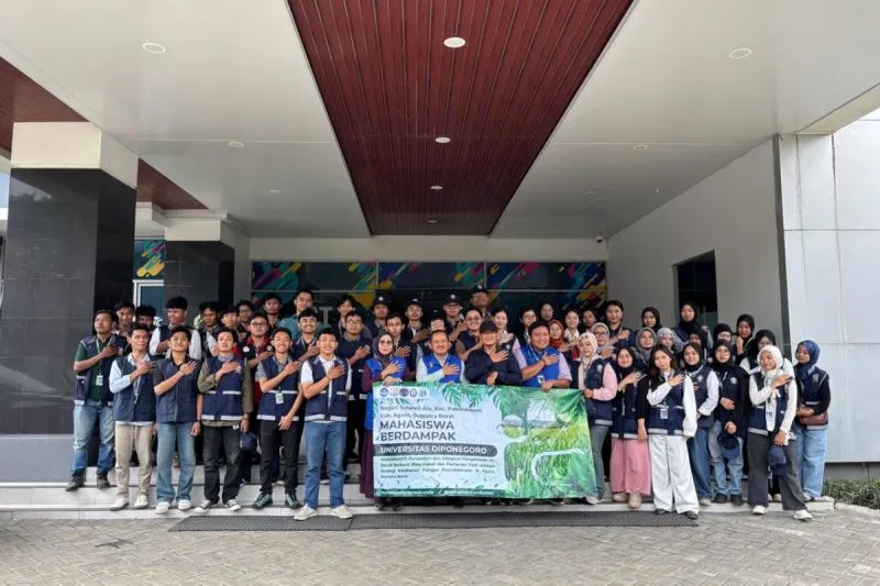 Mahasiswa Sekolah Vokasi Undip Berkontribusi dalam Penanganan Bencana di Sumatera