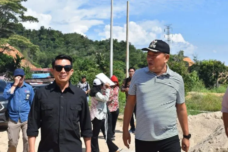 Deputi Kemenko Infrastruktur Tinjau Pembangunan Hunian Tetap di Sibolga