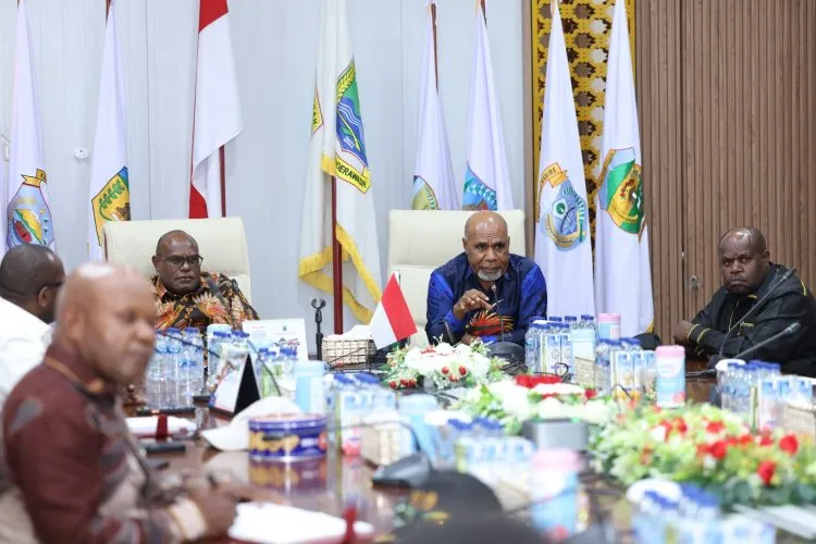Gubernur Papua Tengah Utus Tiga Bupati Selesaikan Konflik Kapiraya