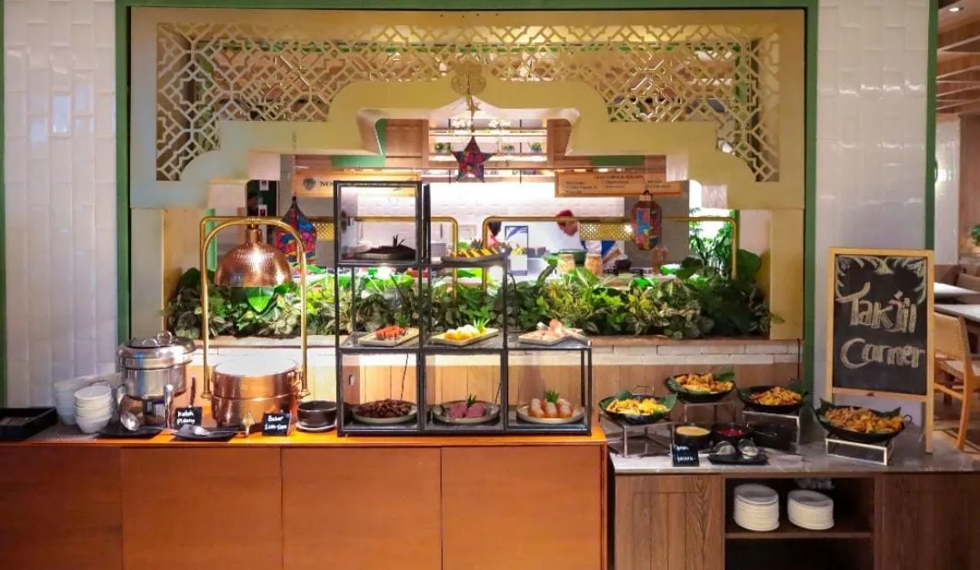 Iftar Tematik 'Lantern in The Desert' Hadir di Mercure Jakarta Sabang