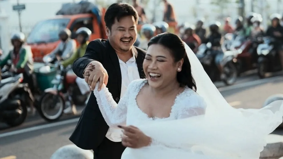 Pernikahan Boiyen dan Rully Anggi Akbar Serta Trend Divorce Cake Tasya Farasya