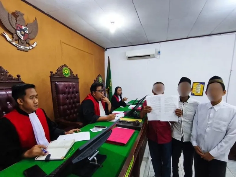 Dua Terdakwa Penjual Motor Curian Divonis 6 Bulan di PN Kalianda