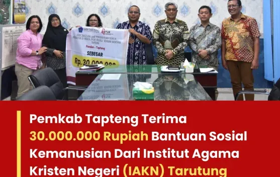 Pemkab Tapteng Terima Bantuan Sosial dari IAKN Tarutung untuk Korban Bencana