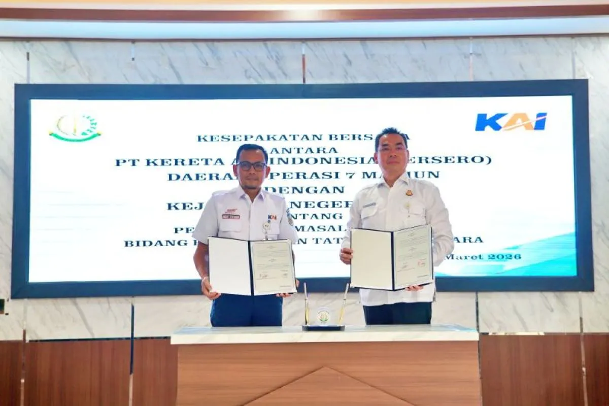 KAI Daop 7 Madiun dan Kejari Blitar Tandatangani MoU Penanganan Hukum Perdata