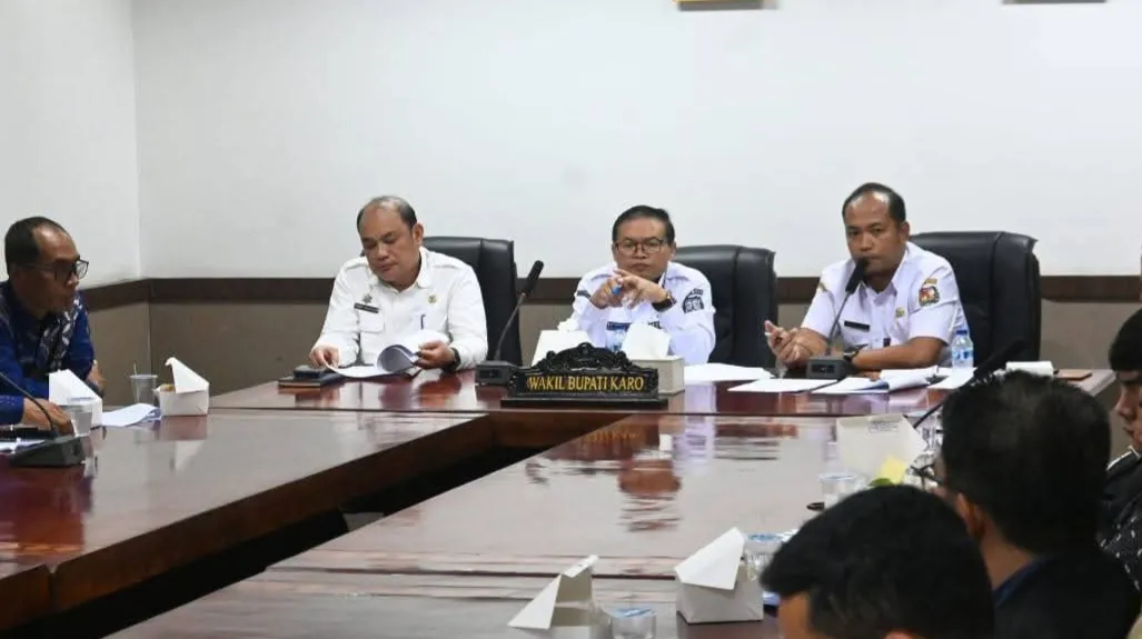 Wakil Bupati Karo Pimpin Rapat Pembentukan Forum Tanggung Jawab Sosial dan Lingkungan