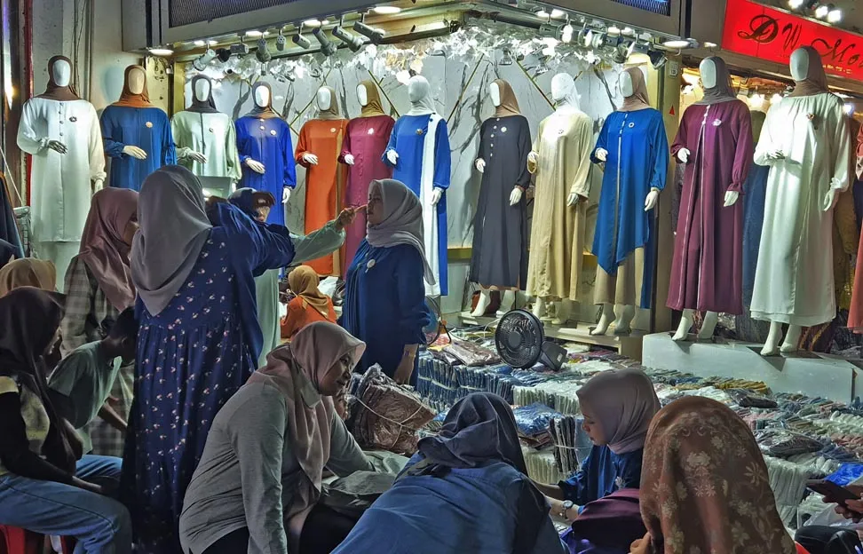 Belanja Baju Lebaran: Tren Gamis dan Cheongsam 2026 di Pasar Tanah Abang