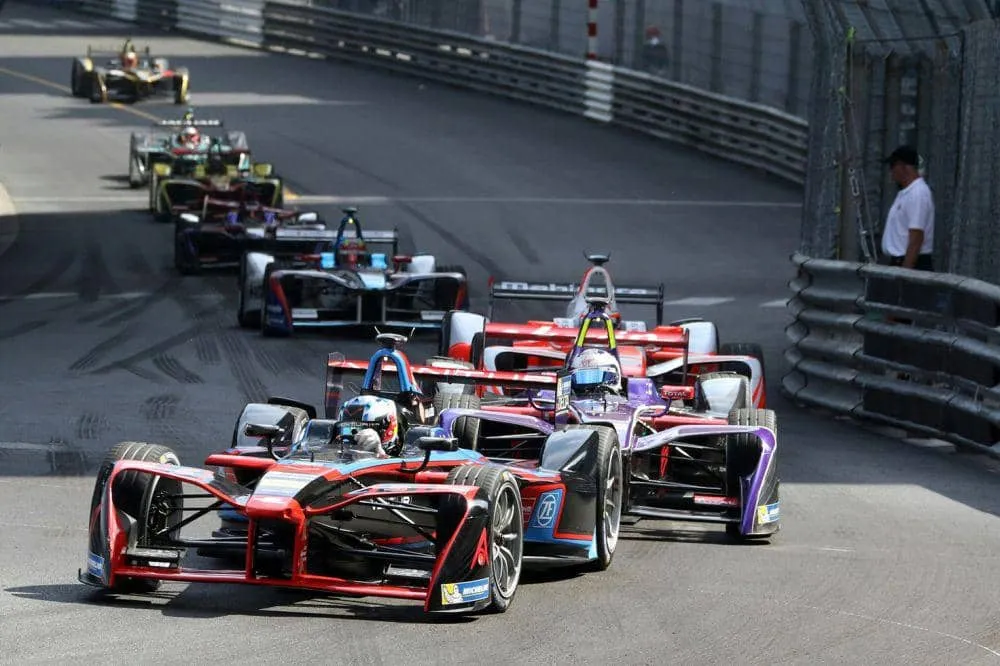 Tantangan Prosedur Start Mobil Balap Formula 1 2026