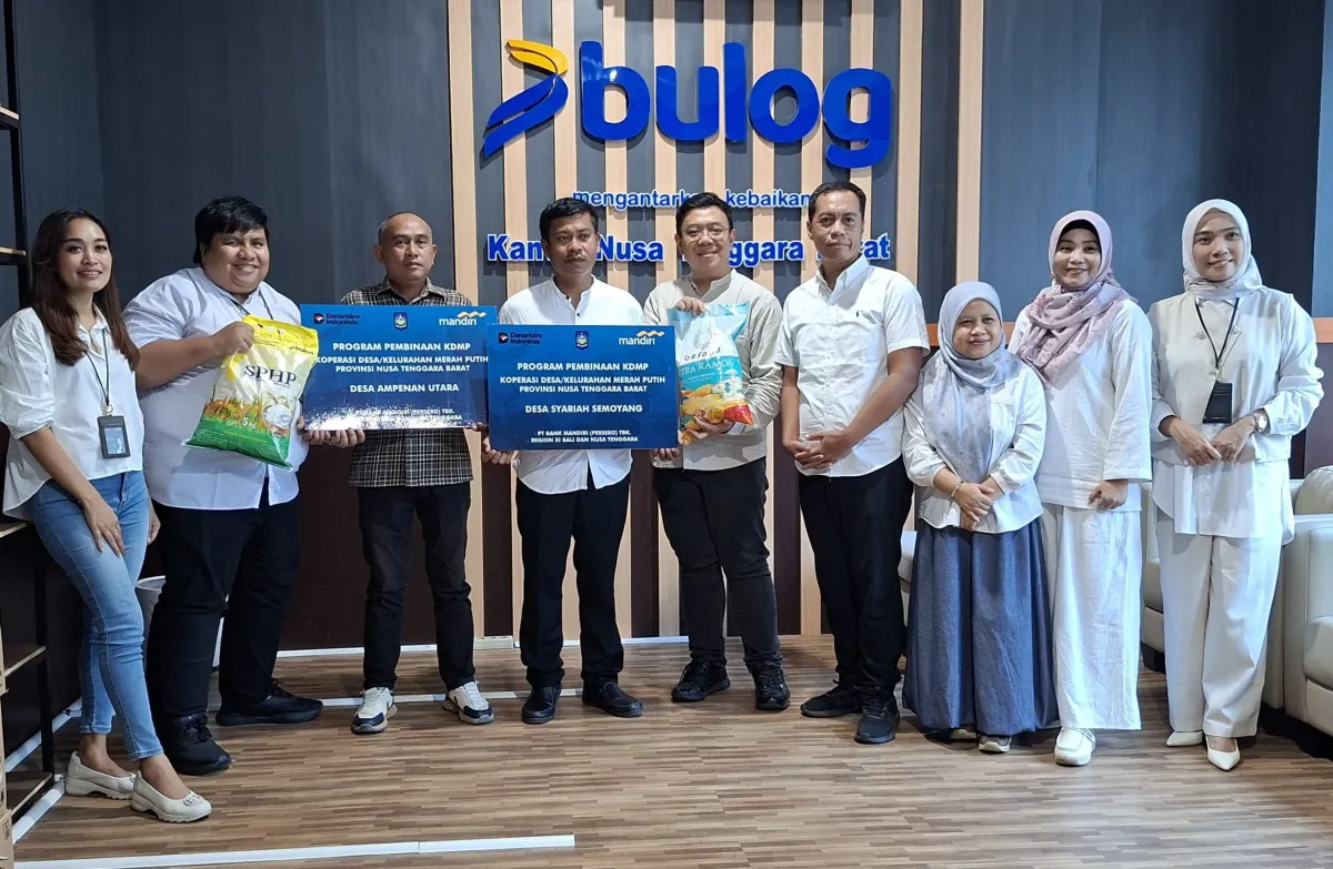 Bank Mandiri Berikan Pembinaan Koperasi Melalui Stok Bahan Pokok di NTB