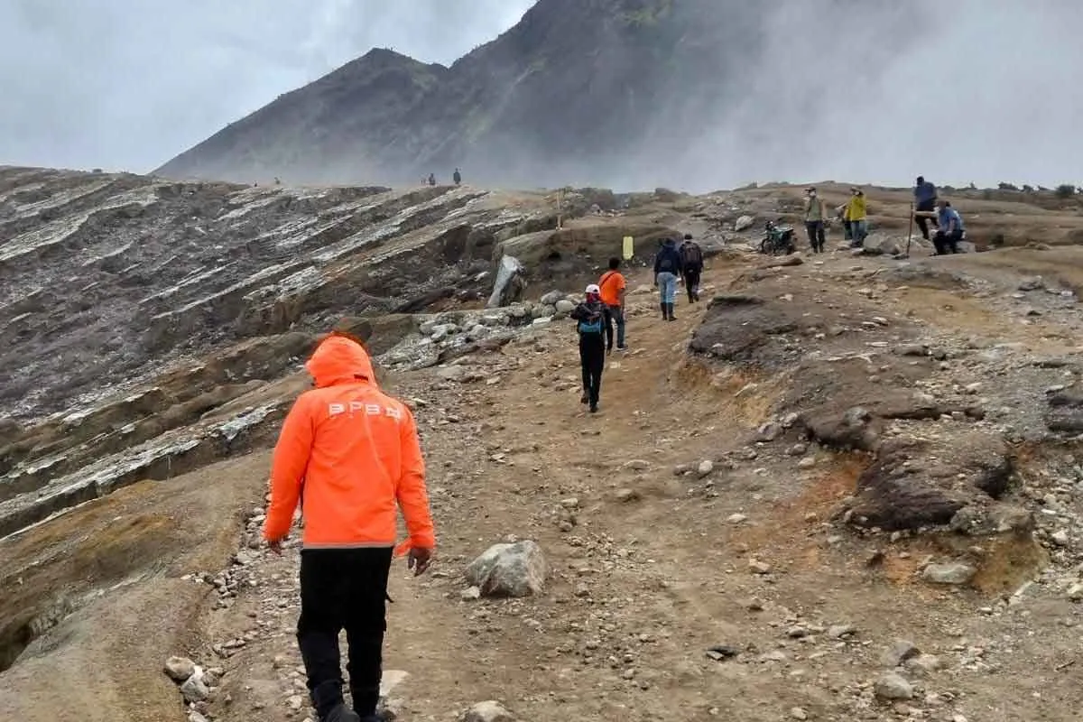 Remaja Hilang di Puncak Ijen Ditemukan Selamat setelah Ditinggalkan Temannya
