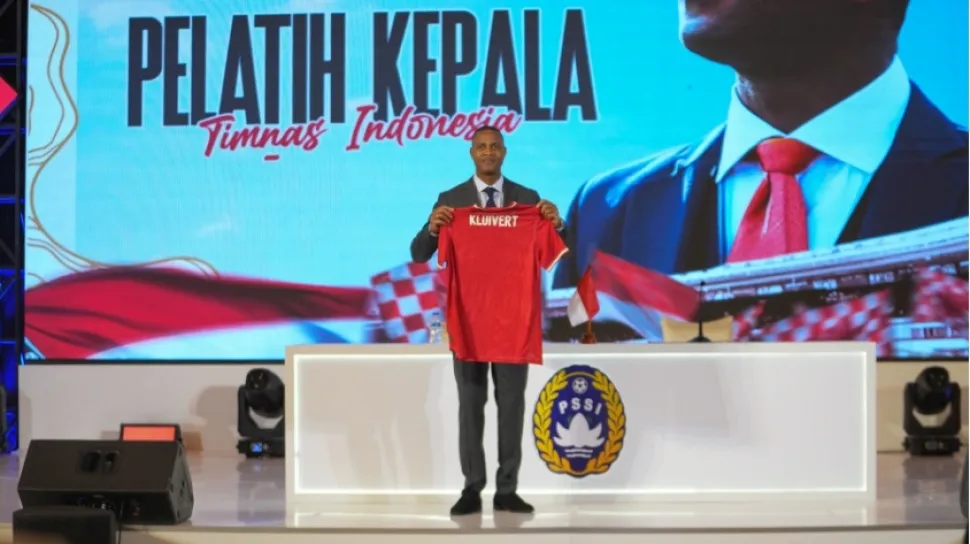 Analisis Performa Pelatih Timnas Indonesia: Kluivert vs Simon McMenemy