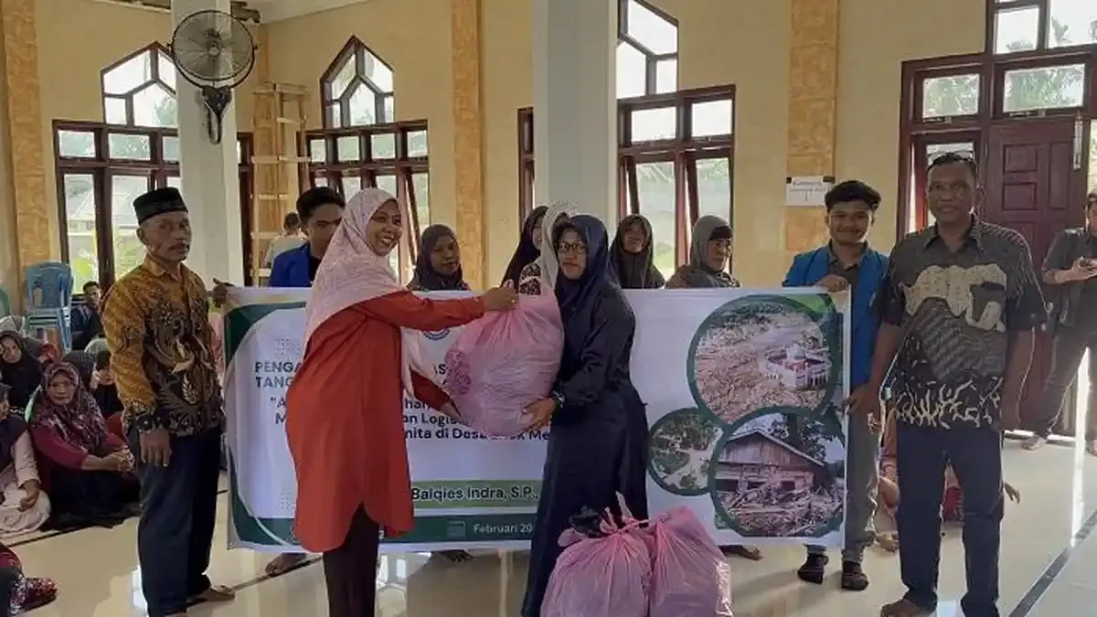 Dosen Unsam Salurkan Bantuan Kesehatan Perempuan Pasca Bencana di Aceh Tamiang