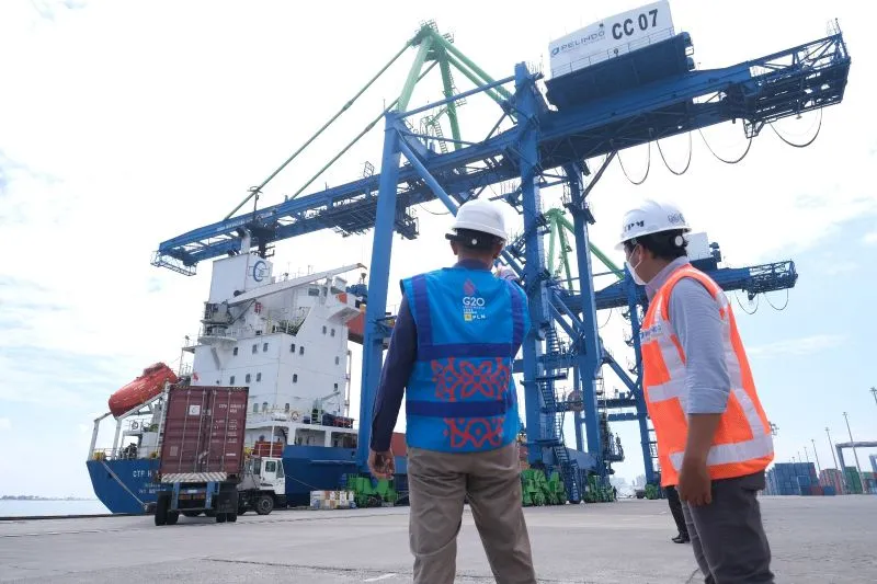 PLN Dukung Program Green Port Melalui Elektrifikasi di Makassar