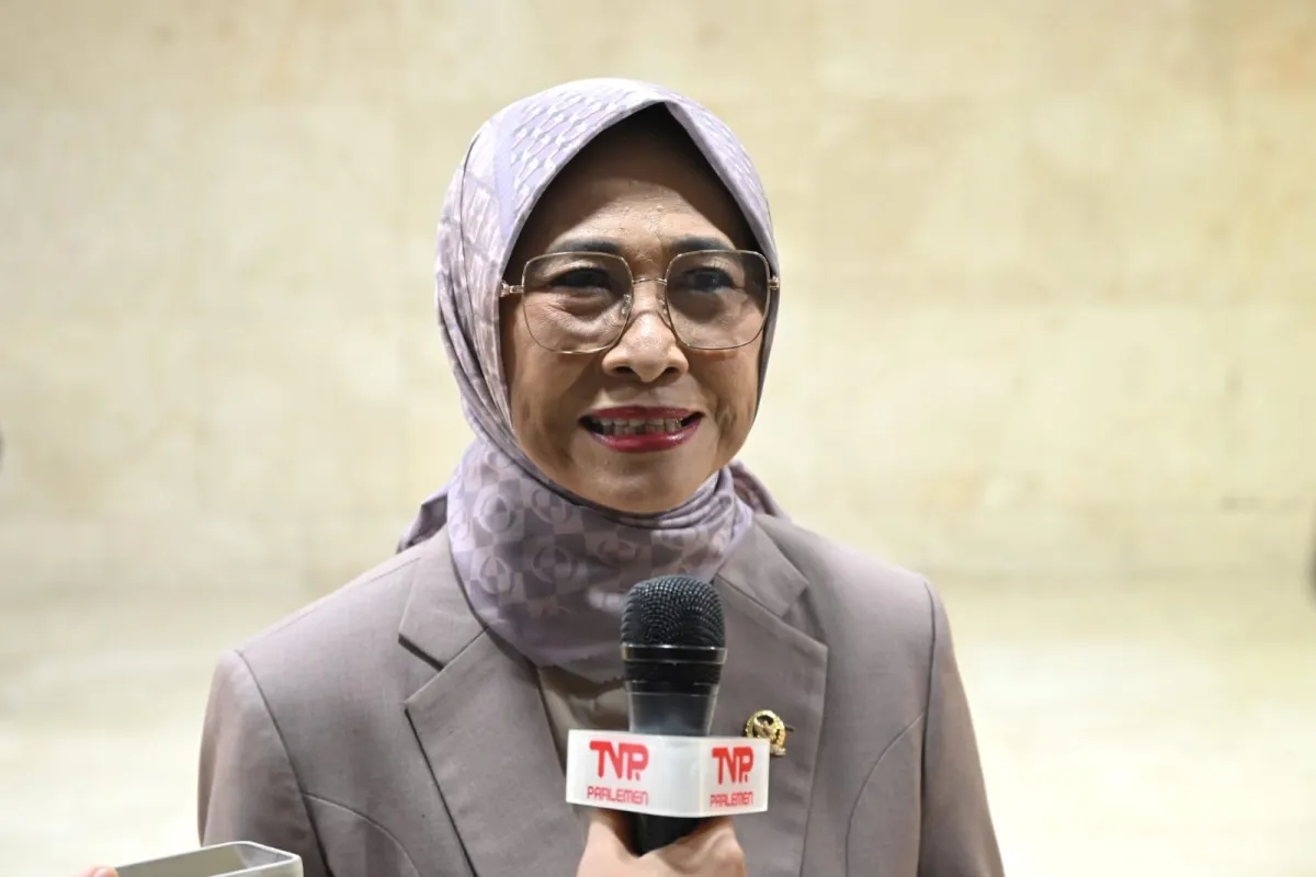 DPR Dorong Kesejahteraan Guru Lebih Tinggi dari UMP