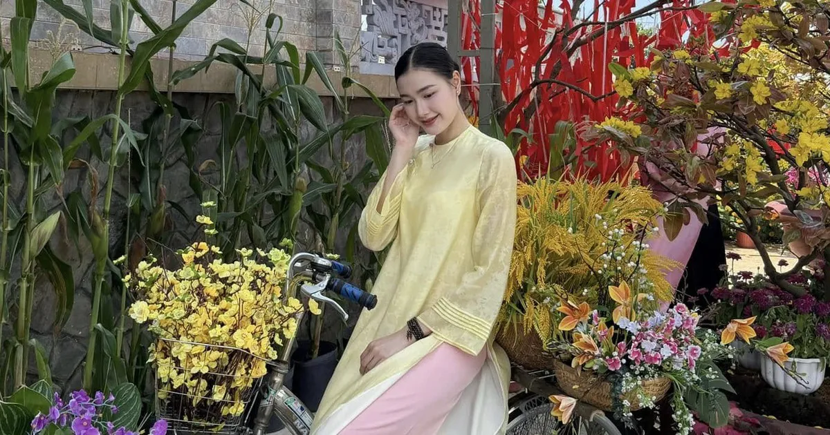 Pesona Pemain Voli Wanita Vietnam dalam Balutan Ao Dai di Tahun Baru