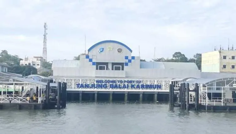 Pelabuhan Indonesia Terancam Sanksi Uni Eropa Terkait Perdagangan Minyak Rusia
