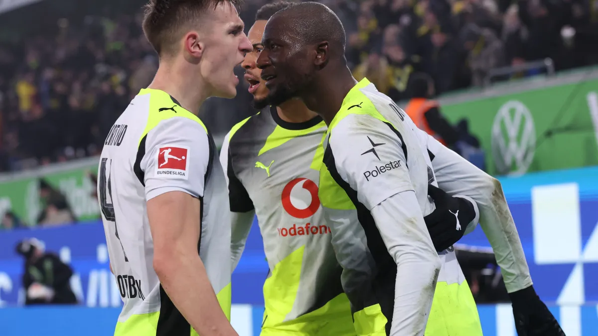 Real Madrid Bidik Schlotterbeck sebagai Bek Tengah Baru