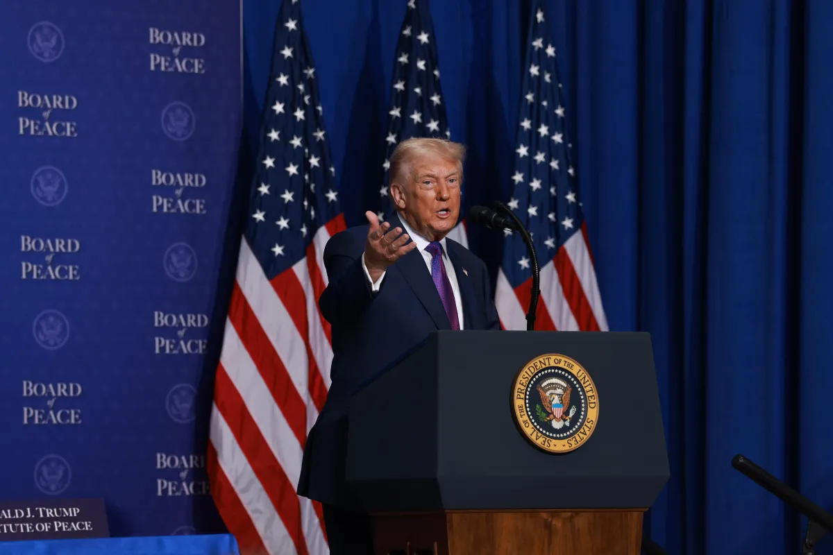 Trump Hentikan Tarif Tambahan Setelah Putusan Mahkamah Agung