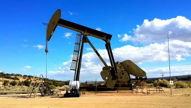 Lonjakan Harga Minyak Terkait Ketegangan Iran-AS Picu Kenaikan Saham Emiten Energi