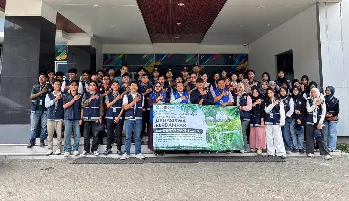 Mahasiswa Sekolah Vokasi Undip Terlibat dalam Penanganan Bencana di Sumatra