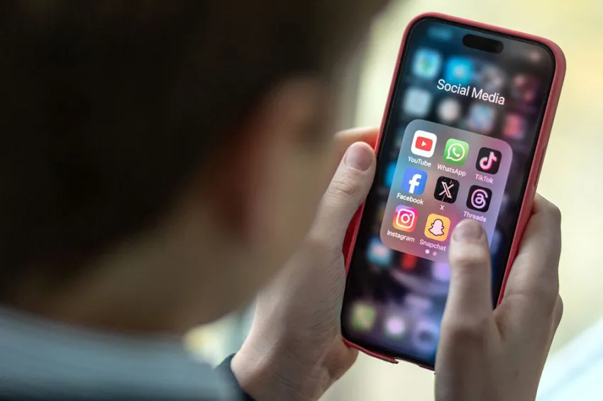 Indonesia Hadapi Tantangan Kebijakan Usia Medsos dalam Perlindungan Anak dan Investasi Digital