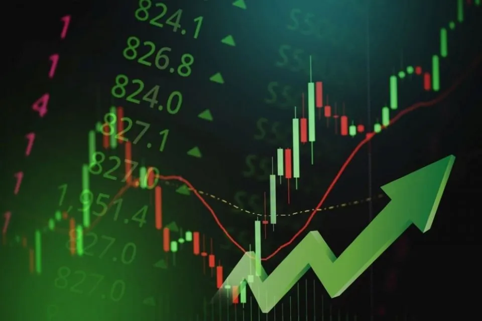 Investor Domestik Topang IHSG Kembali ke Level 8.300