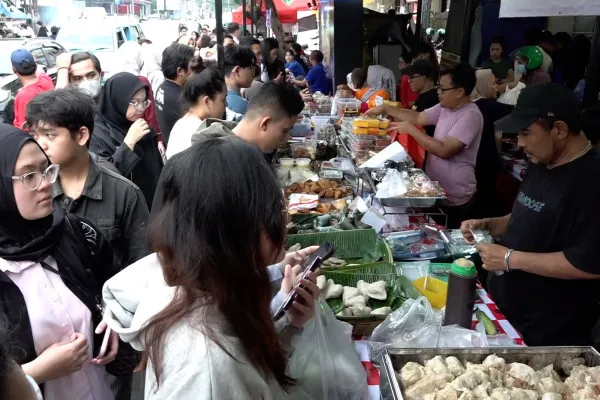Pasar Takjil Benhil Masih Jadi Favorit Warga Jakarta di Ramadhan 2026